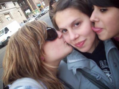Foto original de las tres:)